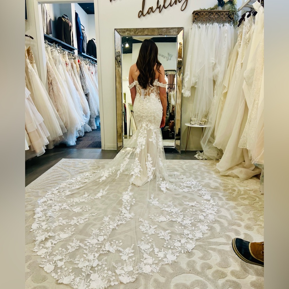 Beautiful wedding dress ✨🥂